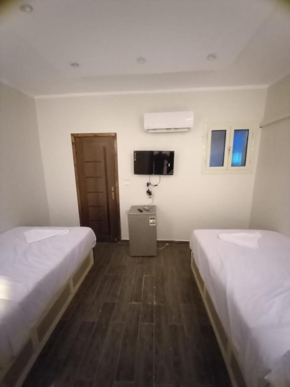 Kafret el-Gabal Khufu Pyramids Hotel מראה חיצוני תמונה