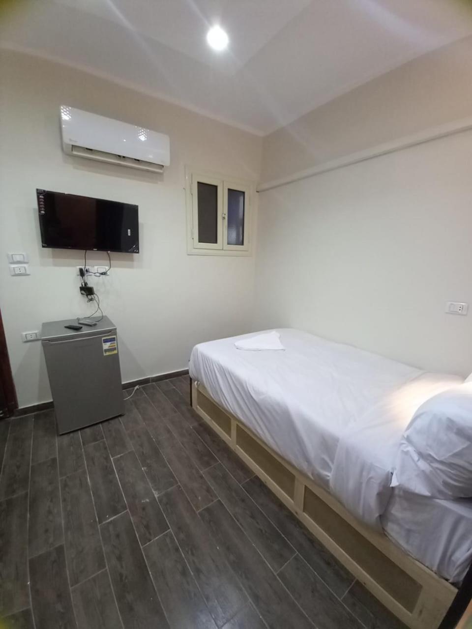 Kafret el-Gabal Khufu Pyramids Hotel מראה חיצוני תמונה
