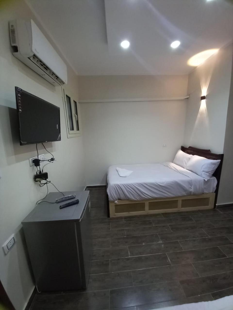Kafret el-Gabal Khufu Pyramids Hotel מראה חיצוני תמונה