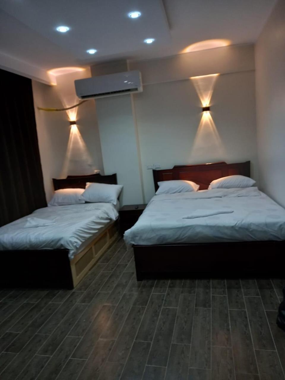 Kafret el-Gabal Khufu Pyramids Hotel חדר תמונה